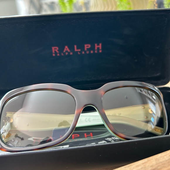 New Ralph Lauren sunglasses - Picture 2 of 5